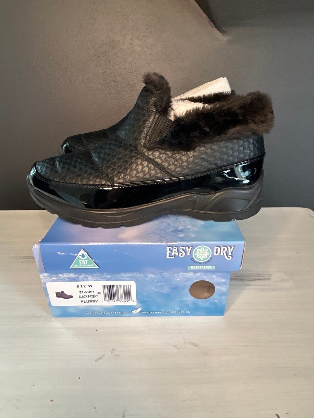 Easy Street Flurry Waterproof Ankle Bootie Black Patent Size 9.5 W Pull-On
